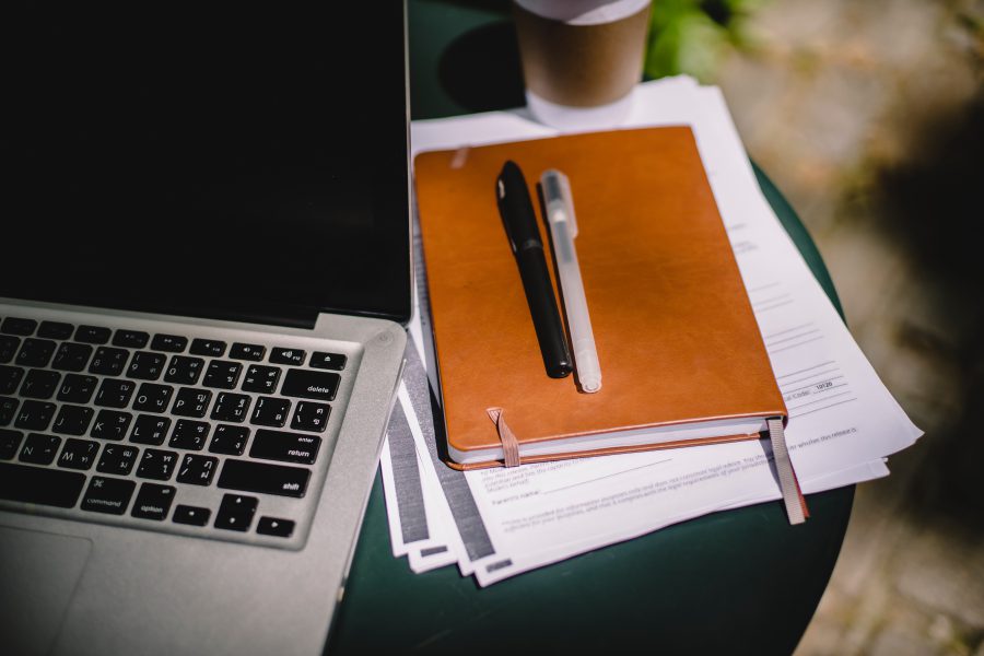 Nowy program Ministerstwa Cyfryzacji już działa – oto, co przewiduje umowa na laptop dla ucznia